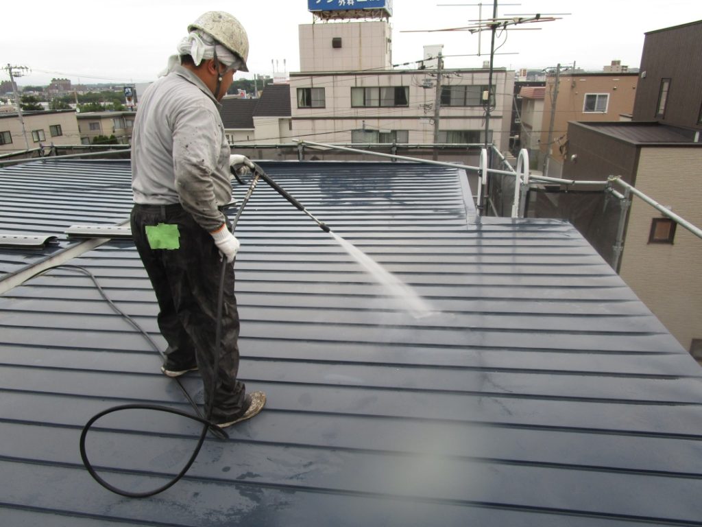 屋根 の高圧洗浄
