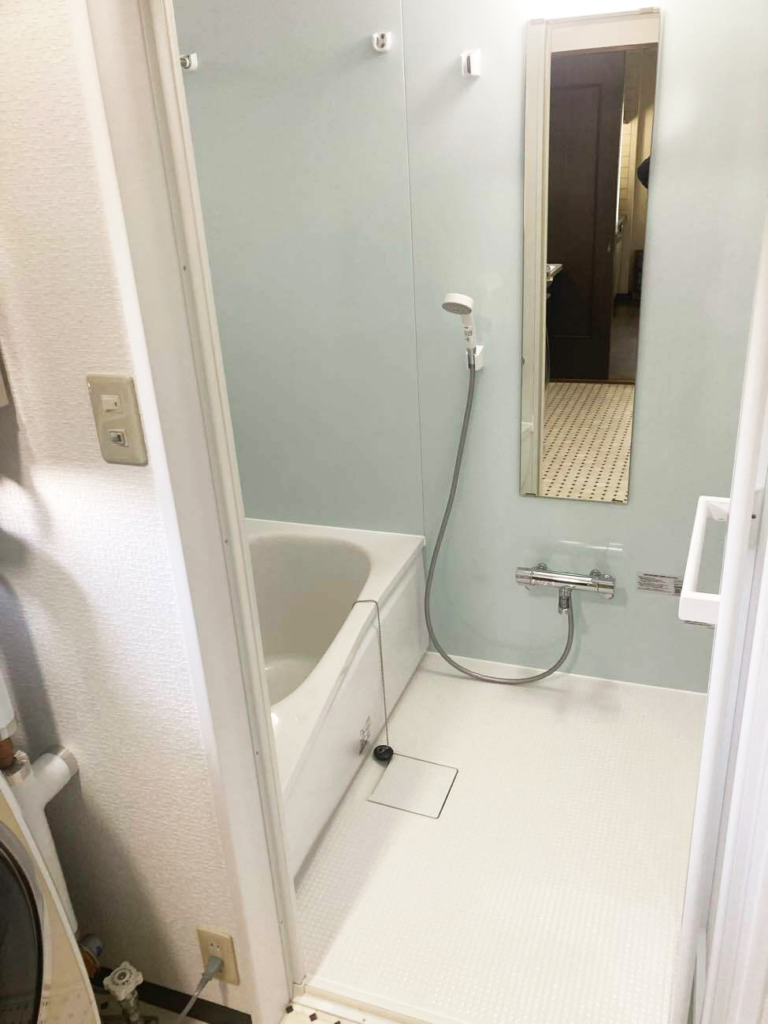 浴室にはTOTOのサザナを採用しました。魔法びん浴槽やカラリ床といった設備が毎日の入浴をより良いものにします。
