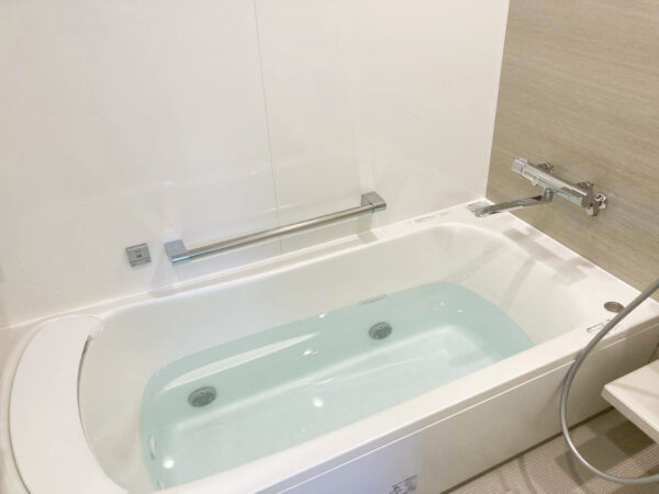 【千歳市文京】浴室・トイレリフォーム｜TOTO「シンラ」でくつろぎとお手入れのしやすさを両立